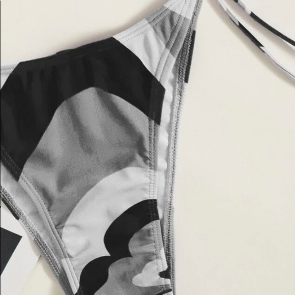 Triangle bikini - Picture 3 of 5